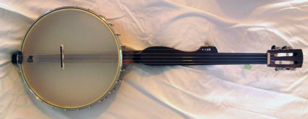 A five string banjo with a slotted peghead
