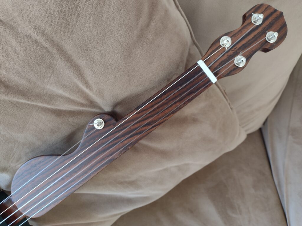 A banjo neck